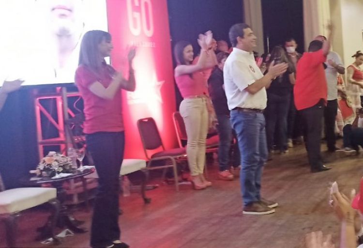 Hugo Velázquez: “Claro que Carla Bacigalupo tiene las condiciones para ser mi vicepresidenta”