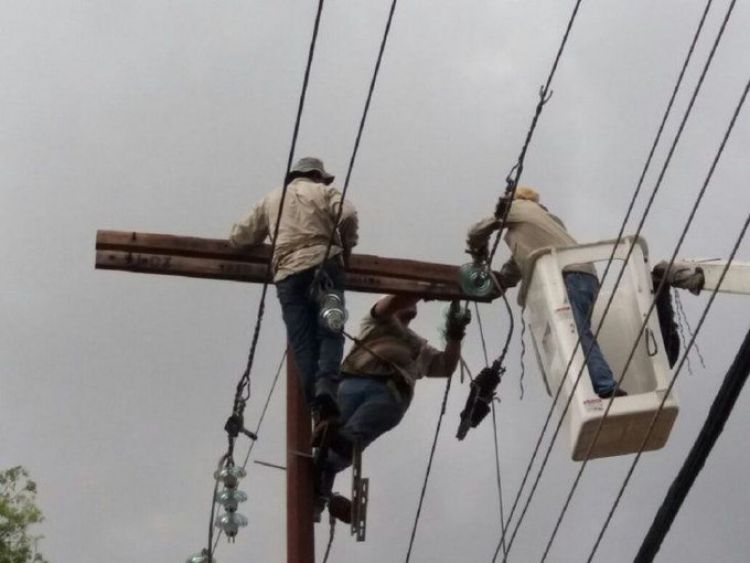 Miles de usuarios de Asunción y Central están sin electricidad tras tormentas