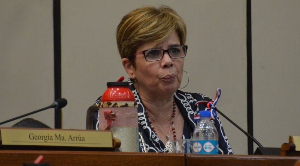 Desirée cuestiona veto a ley de jubilaciones