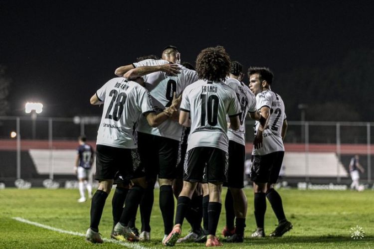 Guaraní y Libertad buscarán ganar para no perder pisada al líder