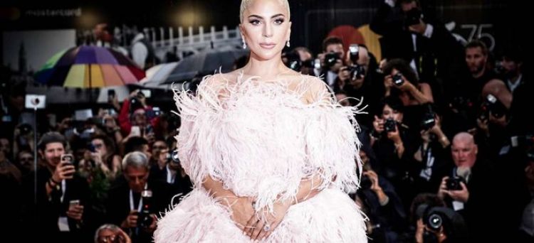 Lady Gaga y Versace se unen para celebrar el orgullo gay