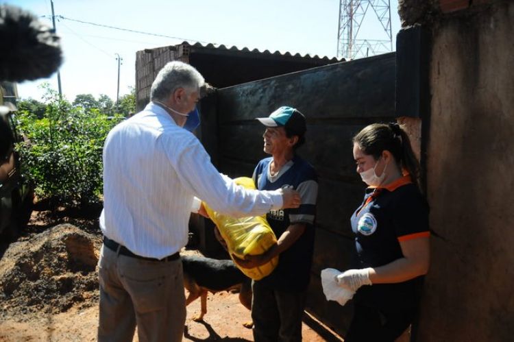 Familias humildes de Santa Ana, Virgen de los Pobres y San Carlos recibieron víveres de la municipalidad