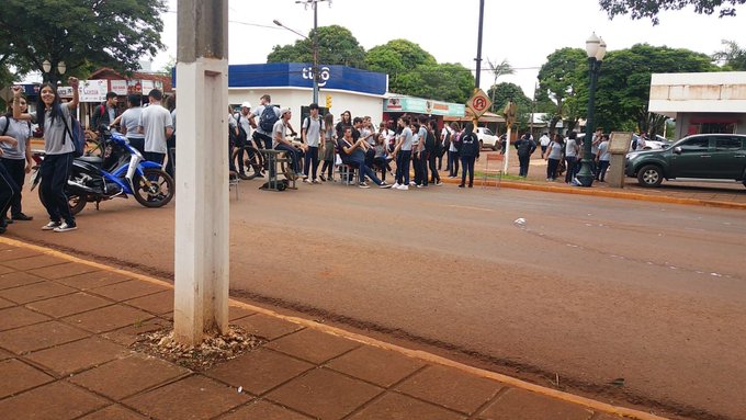 Estudiantes de colegio de Katuete exigen nombramiento de un director