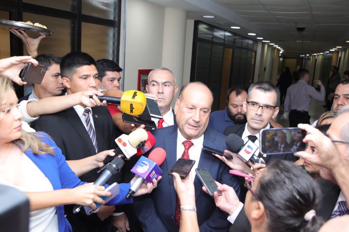 Presidente del Congreso pide eliminar el subsidio al transporte público por pésimo servicio