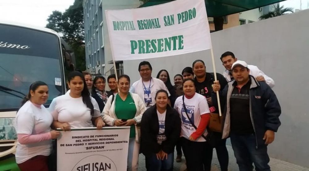 Enfermeras marchan por escalafón salarial y desprecarización laboral