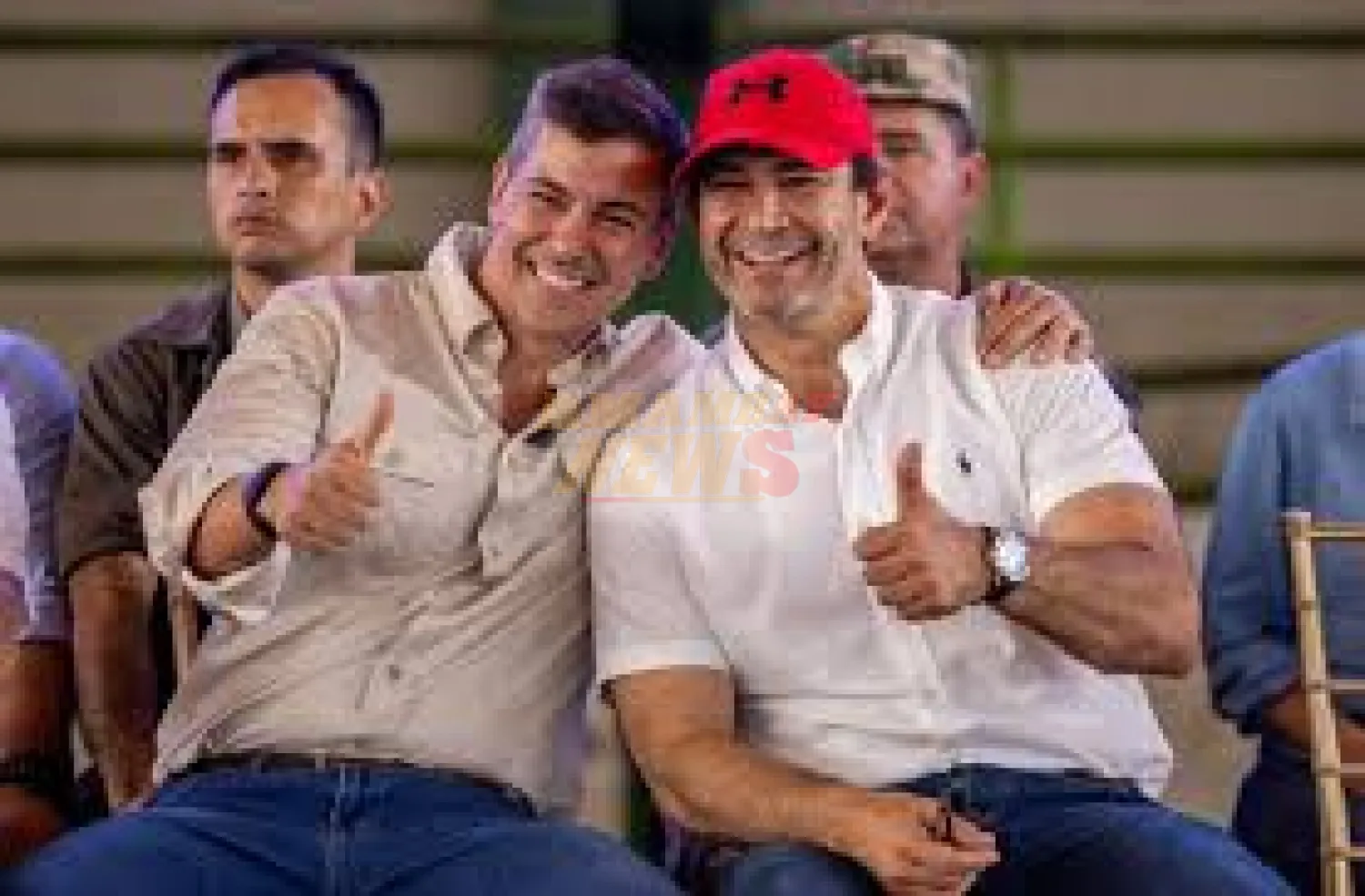 Peña debe hacer cambios en su gabinete, considera senador cartista