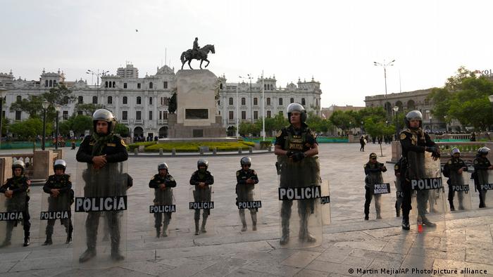 Perú aclara que no existen pedidos ni compras pendientes de armas a Brasil