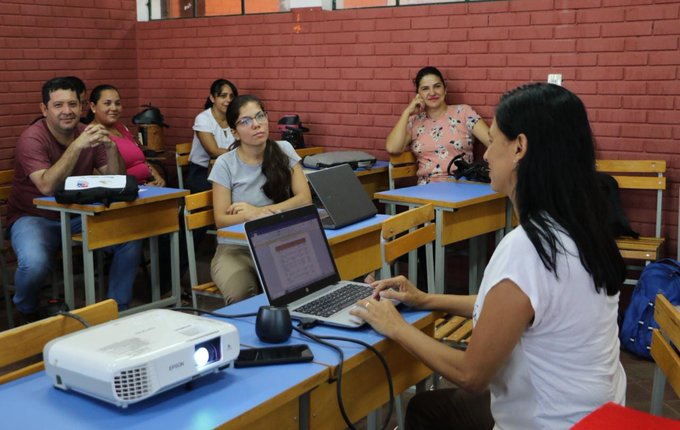 Habilitan pago de becas por primera vez para 270 estudiantes de formación docente inicial