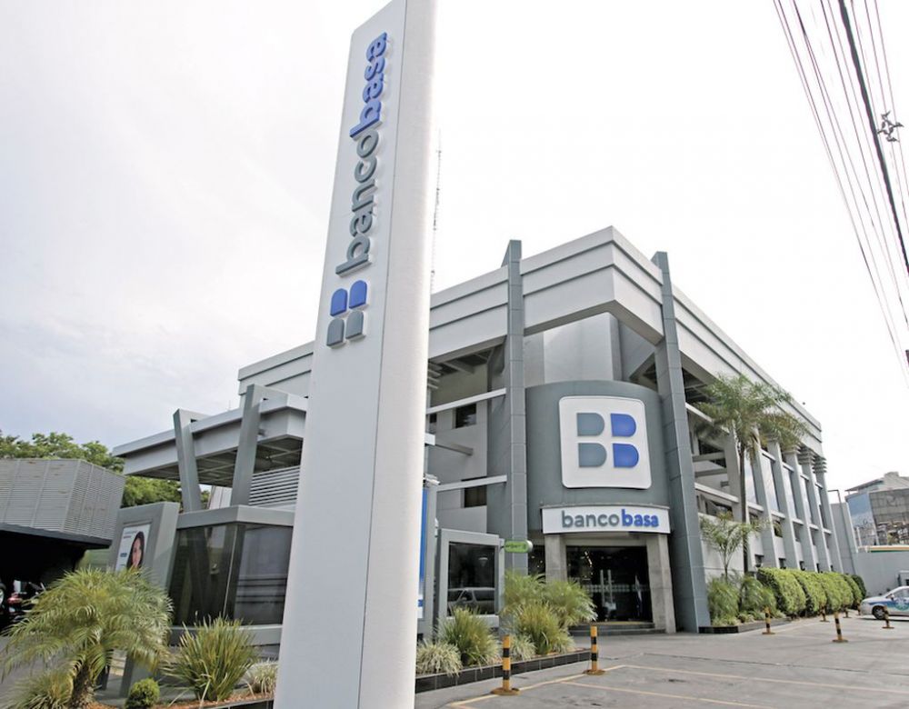 Banco Basa congela pago de créditos por tres meses