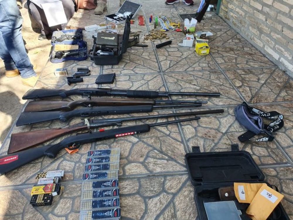 Incautan gran arsenal con municiones en Villa Hayes