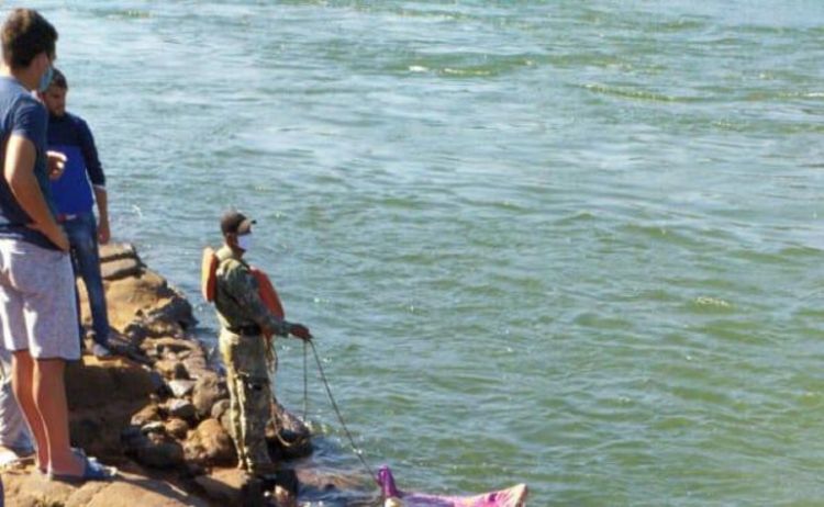 Armada halla segundo cuerpo de los desaparecidos en el río Paraná