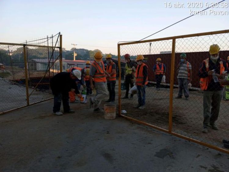 Tomar tereré está prohibido en obras públicas