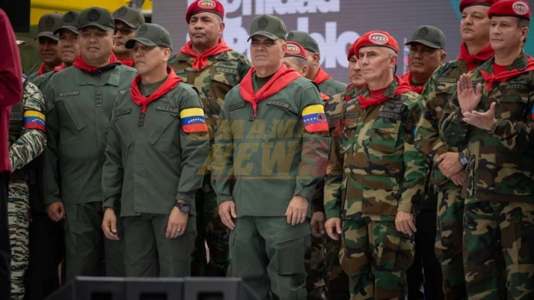 Ejército de Venezuela respalda a Maduro tras aumento de recompensa para su captura y se declara en alerta