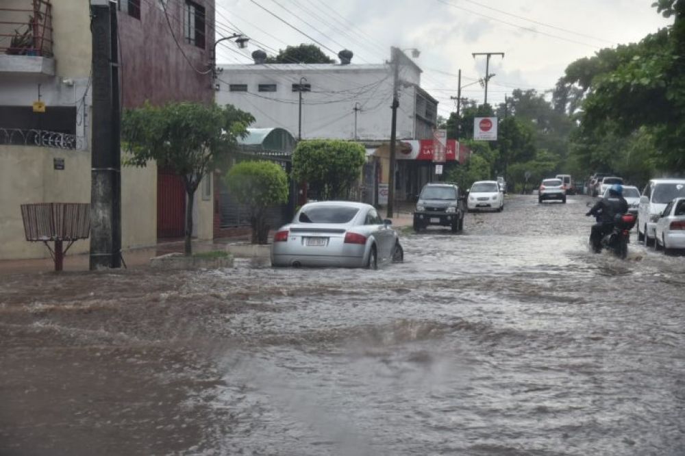 Temporal causó estragos en Central y dejó sin energía a varias ciudades