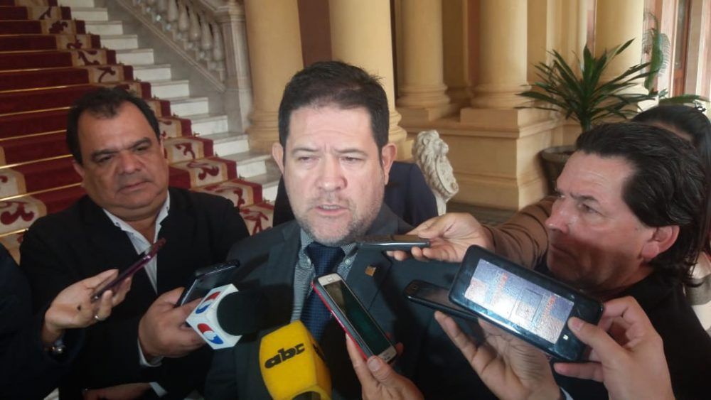 Presidente ordena suspender licitación de Seguridad para IPS