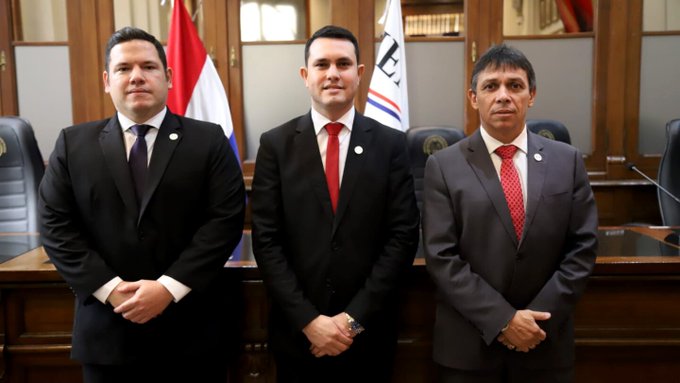 Aumenta presión de quienes piden renuncia de Rivas y cartismo resiste