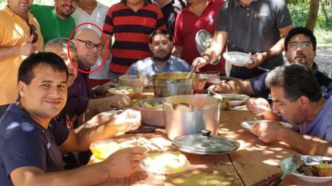 Interventor de la penitenciaría de Minga Guazú apareció en una foto con internos en el 2019