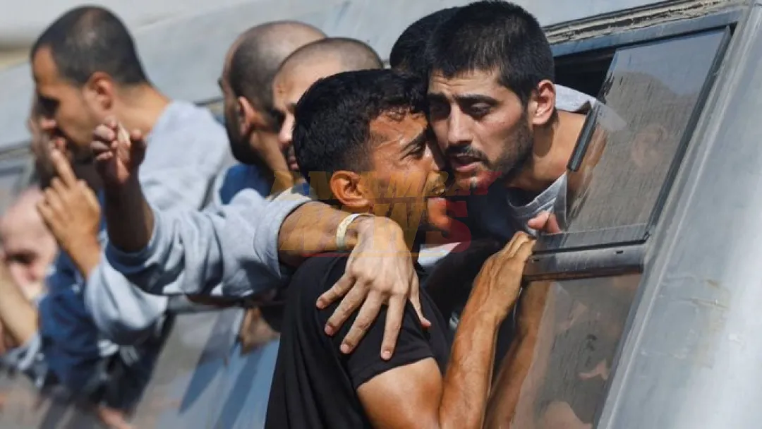 Llegan a Egipto 154 palestinos liberados por Israel