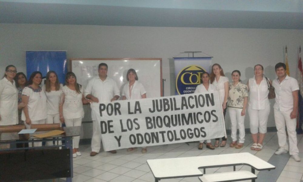 Aprueban jubilación para los odontólogos y bioquímicos