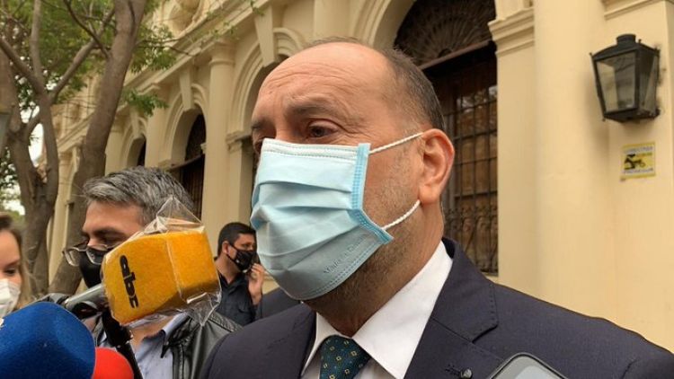 Presidente del Congreso preocupado por supuesto impase ente Ministro y Comandante