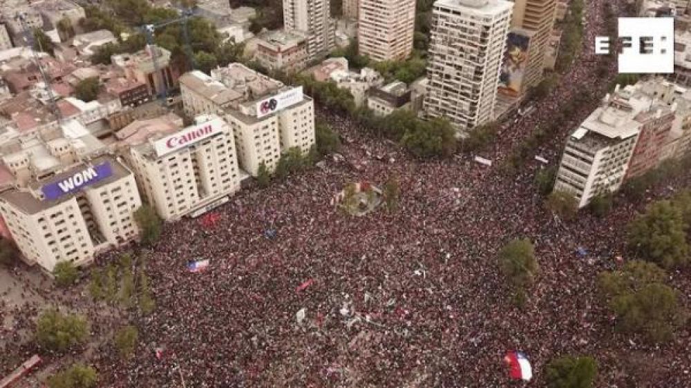 Un millón de personas marchan en Chile contra Piñera y la desigualdad social