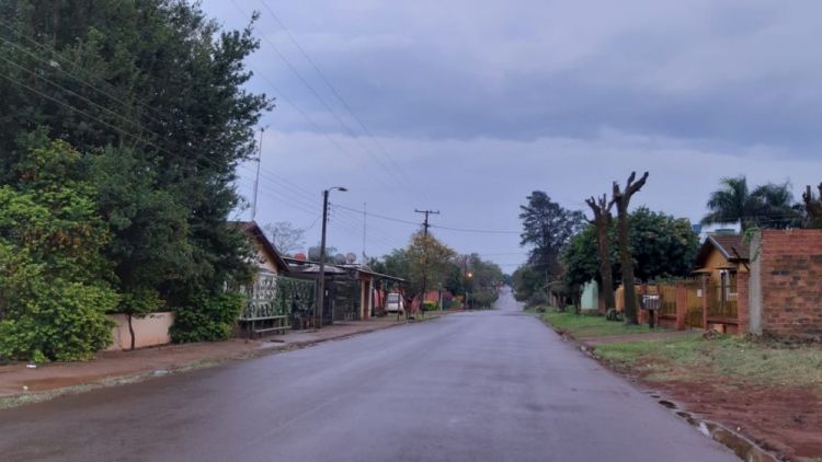 Lunes caluroso, muy húmedo y con lluvias en todo el país