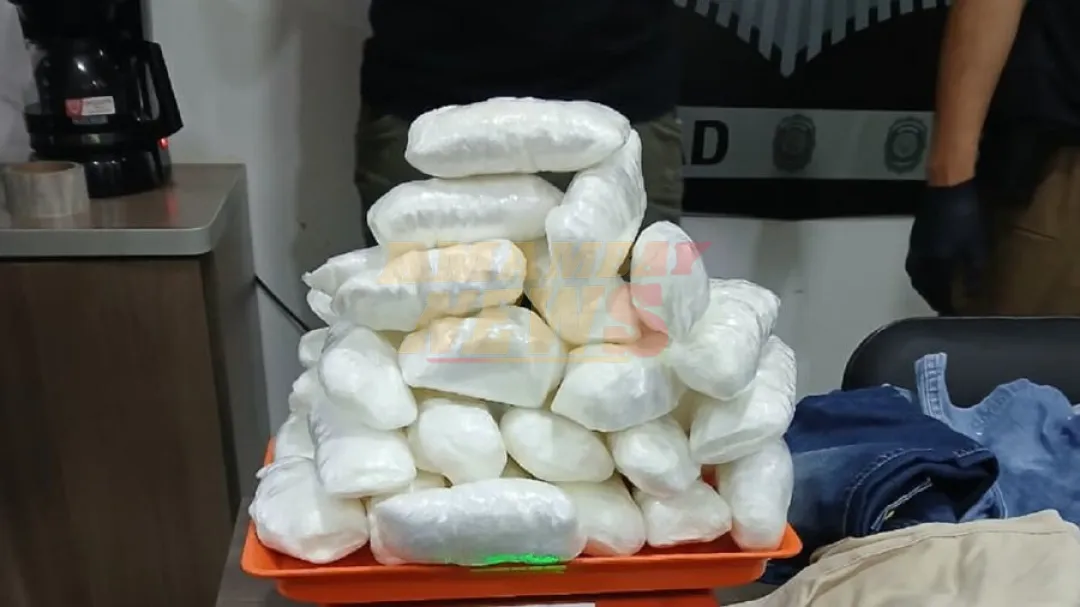 Cocaína en la maleta: Pasajero intentó llevar más de tres kilos a España