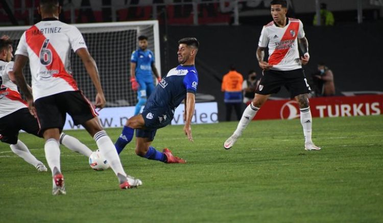 Gran partido de José Florentín ante River Plate