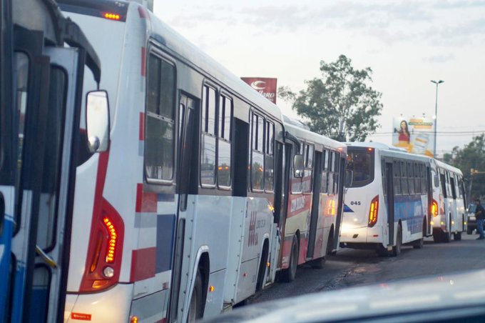 Multas más duras para transportistas que brindan mal servicio