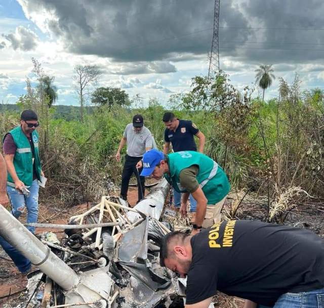Yby Yaú: Tecnicos y Peritos trabajaron ayer sobre los restos de la aeronave que habría alcanzado el tendido eléctrico de alta tensión