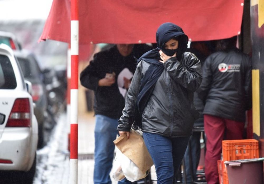 Viernes con tormentas y descenso de temperatura