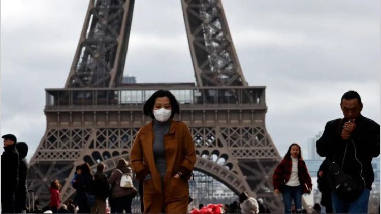 Francia supera la barrera de los 7.500 muertos por el coronavirus