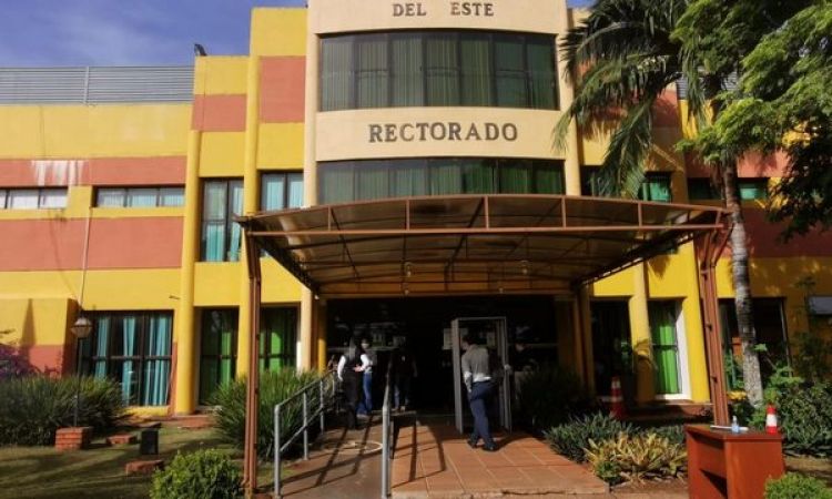 CGR realiza fiscalización de bienes activos de la UNE