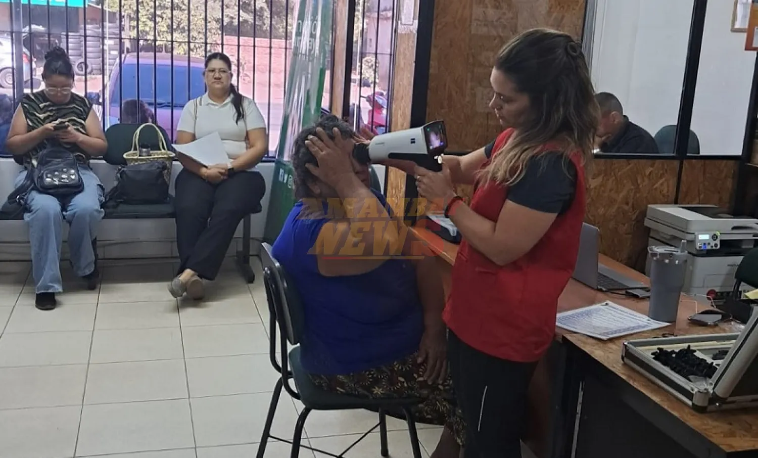 Prosiguen las jornadas visuales en las oficinas de la Fundación Paraguaya