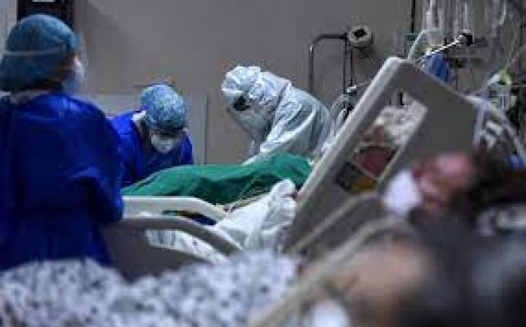 Unas 148 personas esperan por un lugar en terapia intensiva
