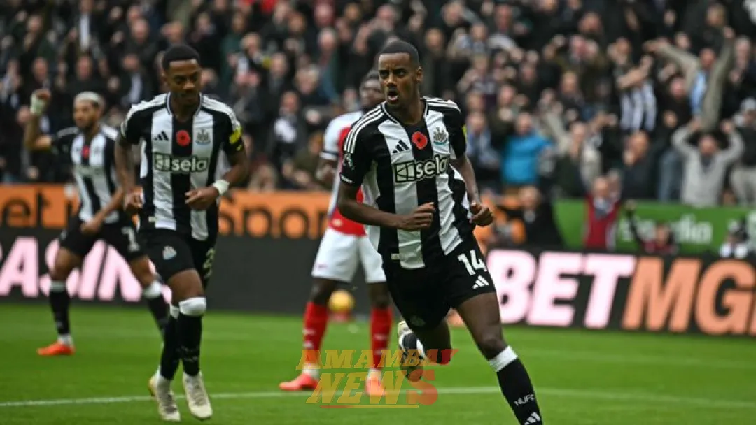 Miguel Almirón mira desde el banco el gran triunfo del Newcastle