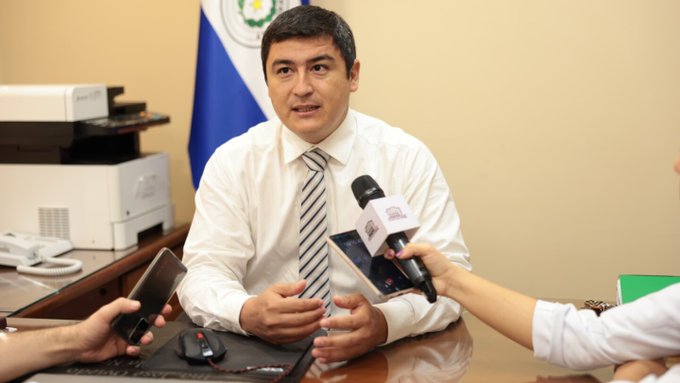 ¿Otro ex Cruzada a la ANR? Eso dice Paraguayo Cubas sobre el senador José Oviedo
