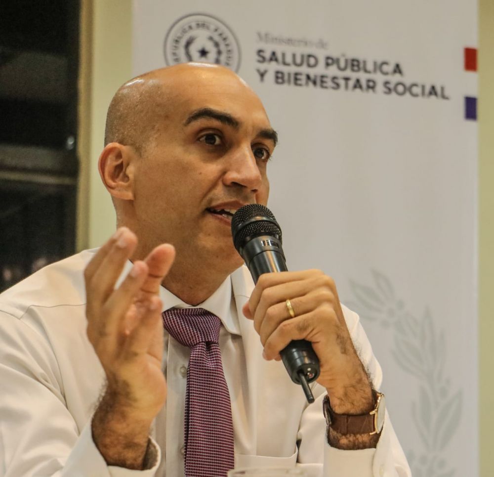 Mazzoleni confirma la existencia de caso sospechoso de coronavirus en el país