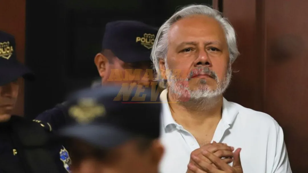Dan prisión preventiva a abogado crítico de Nayib Bukele por presunto lavado de dinero