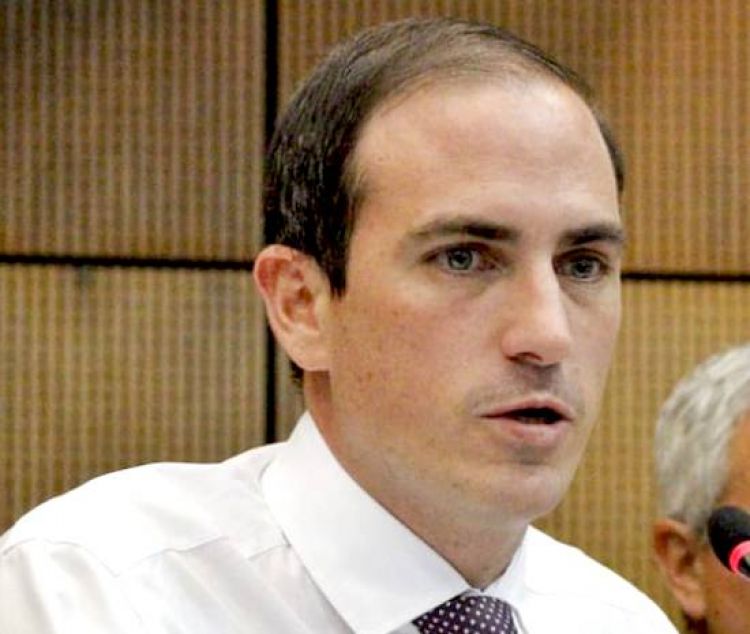 Rasmussen: Nuestro problema es la corrupción, no la falta de dinero