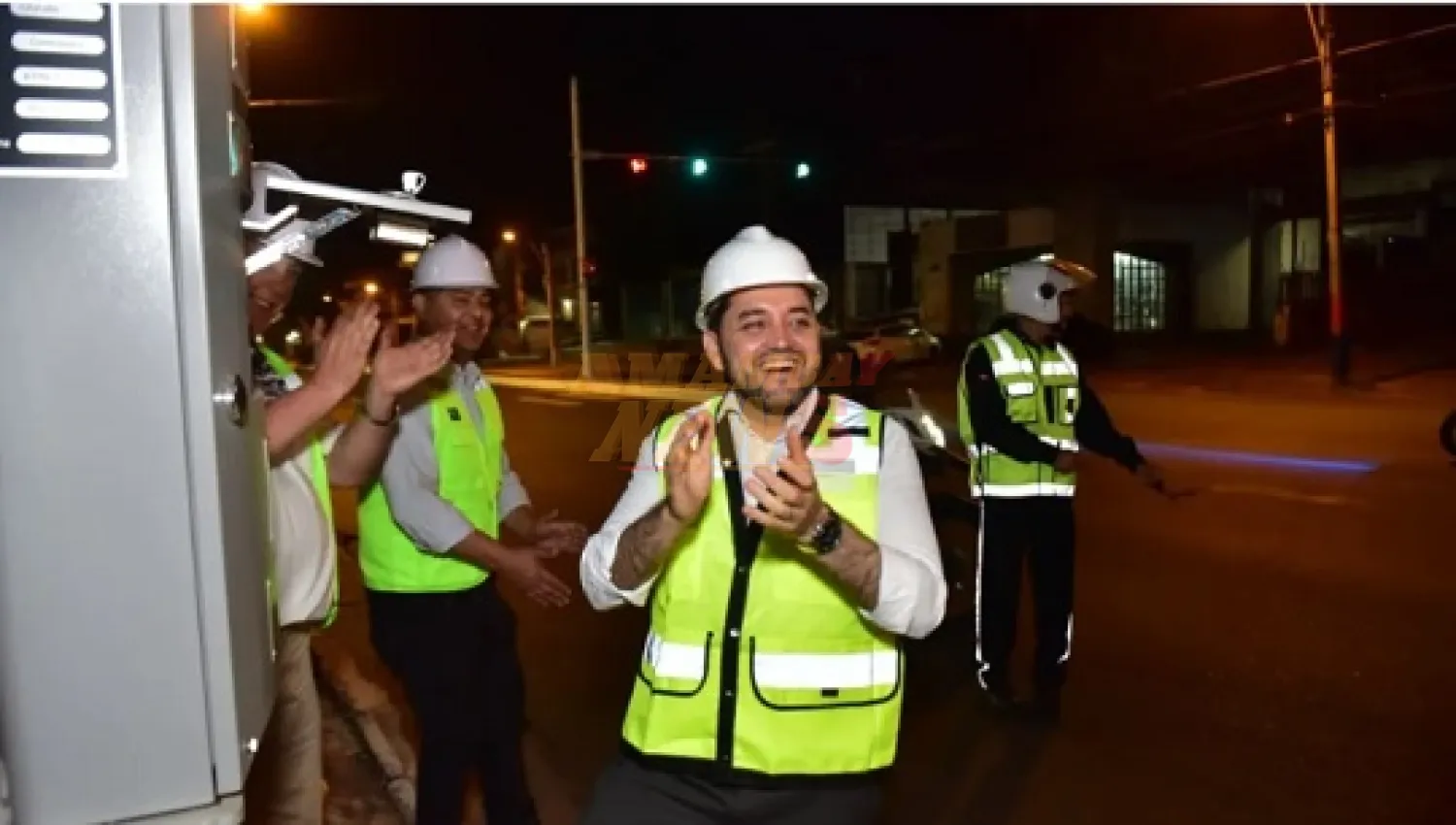 Asunción activó un cruce semafórico sobre la Avda. Eusebio Ayala sin haber completado las obras de señalización y la pintura vial