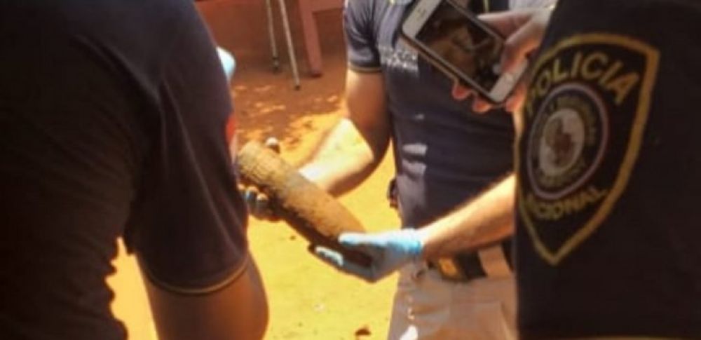 Buscan al hombre que entregó bala de mortero a víctimas de explosión