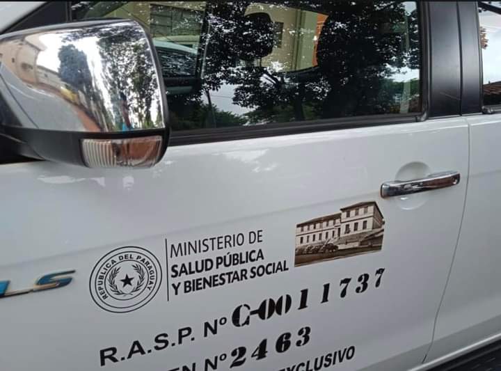Roban móvil salud del patio del Hospital Regional de Pedro Juan Caballero