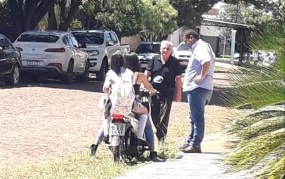 Golpe contra José Carlos Acevedo: Concejales sesionan en la casa de Mario Niz