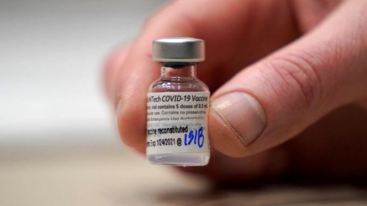Laboratorios anuncian donación de 3.500 millones de dosis anticovid