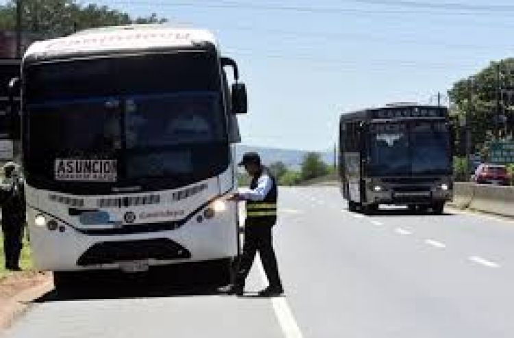 Viaje al interior sería principal restricción durante fiestas, anticipa Sequera