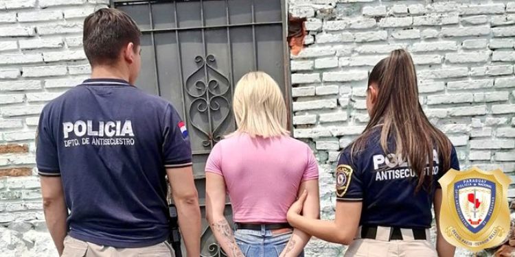 Detienen a una joven de 20 años que integraba una red de «sextorsionadores»