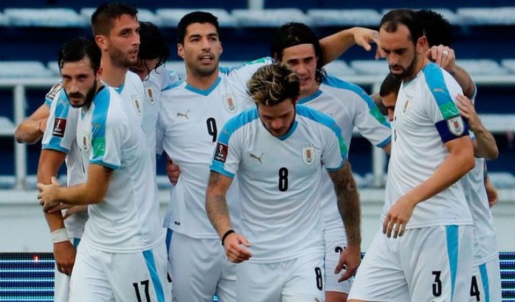 Uruguay llama a 24 foráneos planificando el duelo ante Paraguay