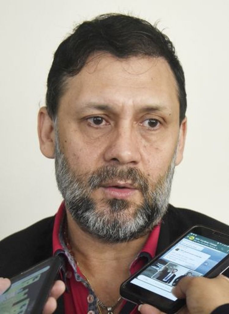 Víctor Bogado candidata a su esposa