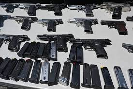 Honduras busca pacificar cárceles y decomisa armas a reos